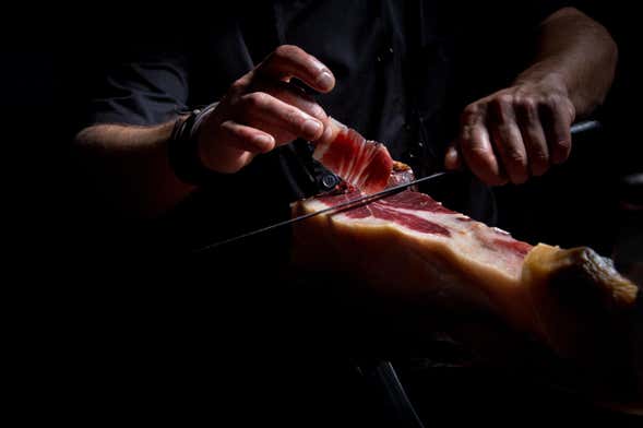 Clase de corte de jamón con degustación de ibéricos